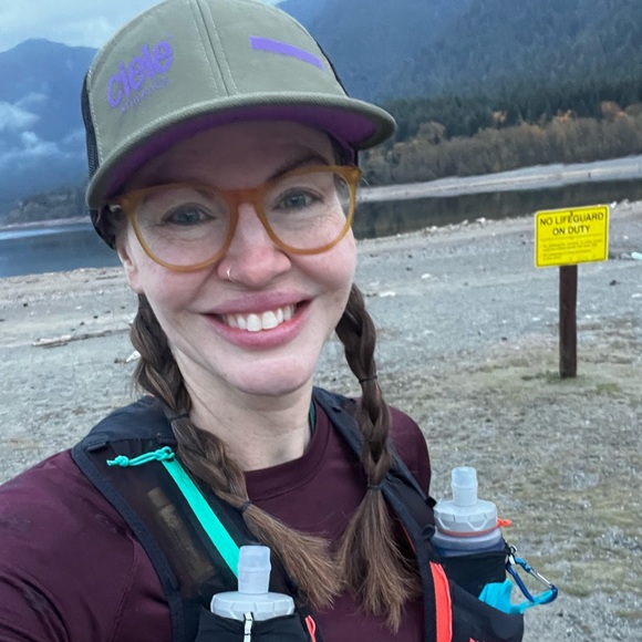 Meet your Posher, Michelle - Picture 1 of 1